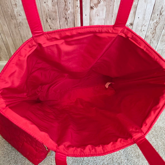 Kate Spade Red Quilted Heart Tote Bag & Cosmetic Pouch Set - Picture 8 of 9